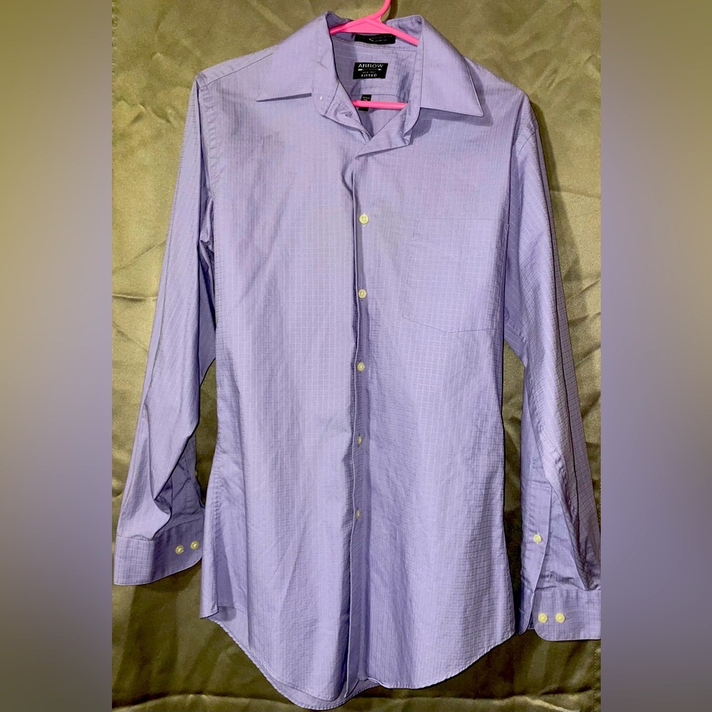 Men’s Small “Arrow Fitted” button up shirt